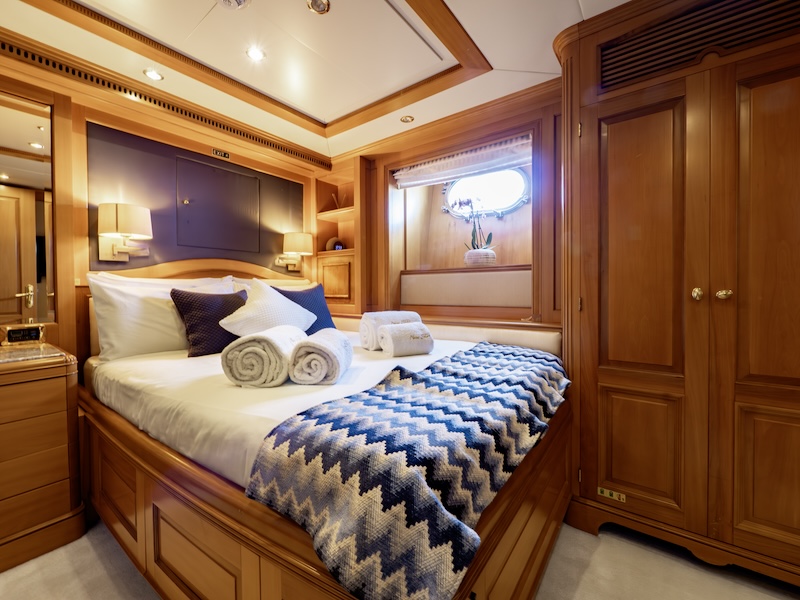 Cabin Deep Blue Yachting Group